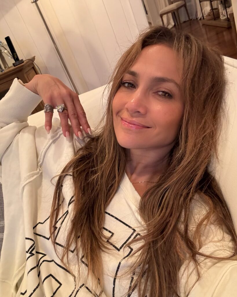Las Acusaciones Contra JLo: ¿Roba Créditos y Canciones a Otros Artistas?